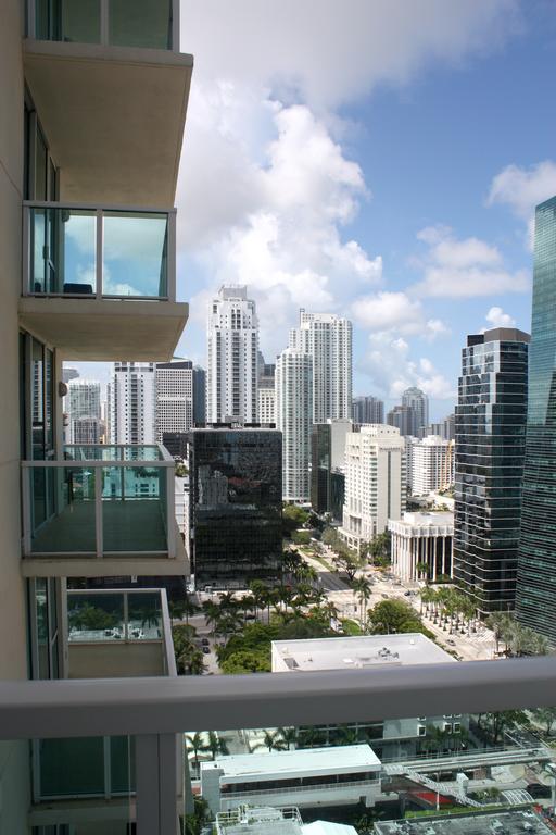 Dharma Home Suites Brickell Miami At One Broadway Extérieur photo